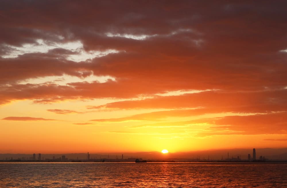 日の出を祝う！関西は神戸リバモで初コスしよう